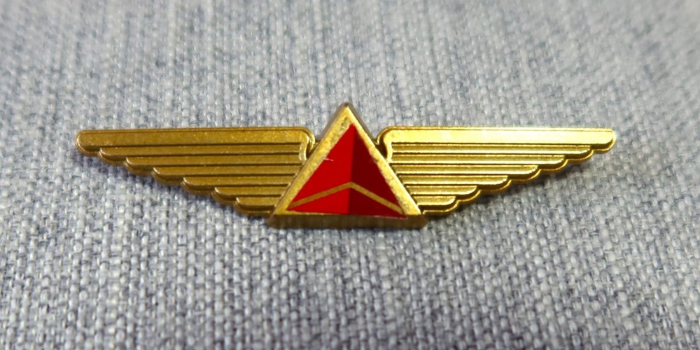 Delta Air Lines Junior Pilot Kiddie Wings Pinback