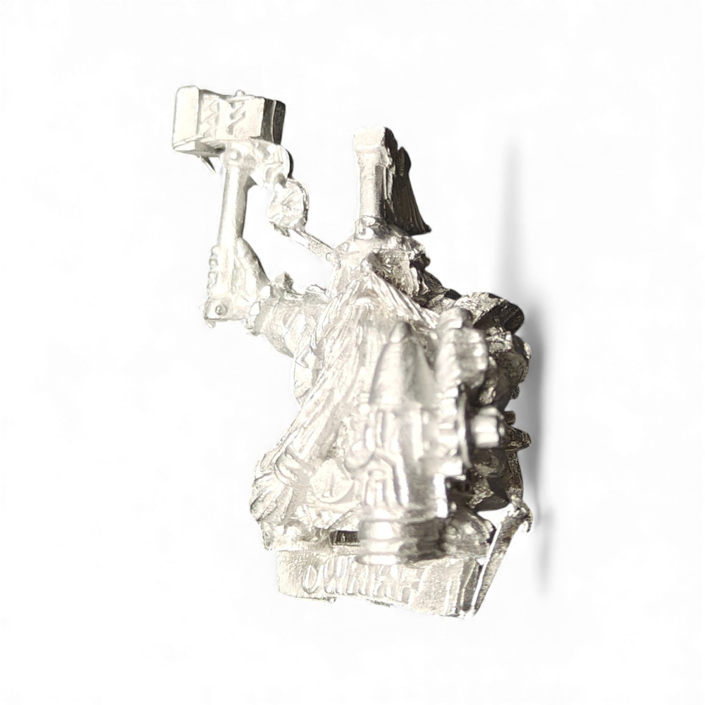 Engineer with Tool Bag and Shell Warhammer Dwarfs Mountain Hold Metal 2005