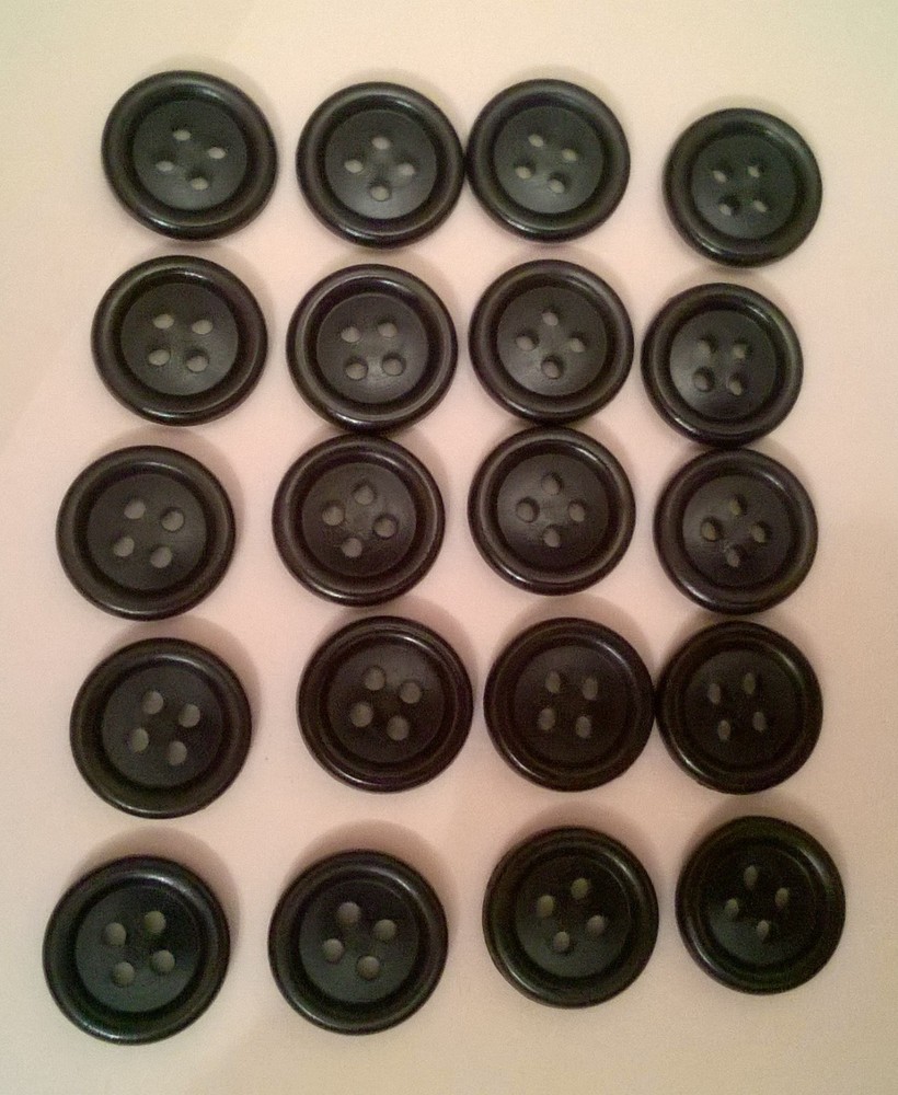 20 x 15mm Black Round Plastic Buttons - B0602