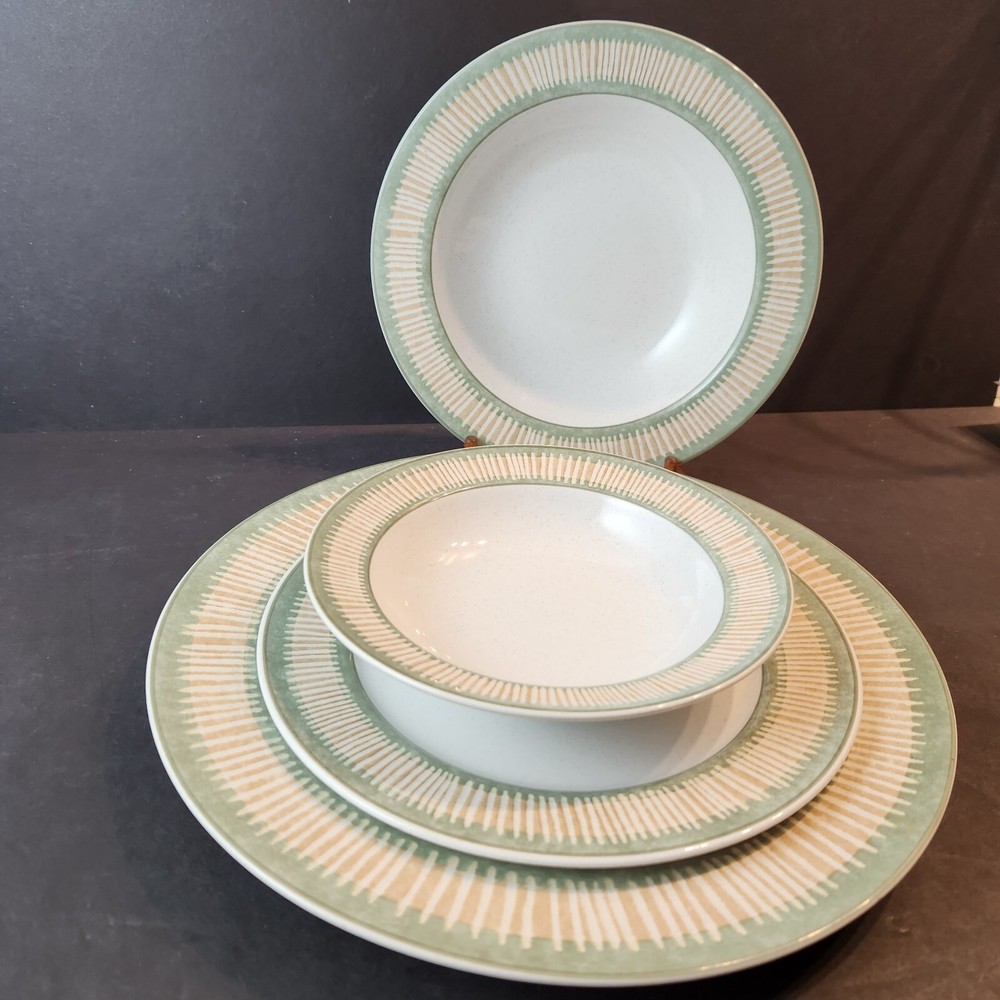 Camarillo by Studio Nova 4 Piece Place Setting
