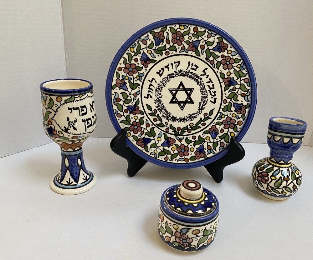 4 PCS. KIDDUSH SET, HAND PAINTED, CERAMIC
