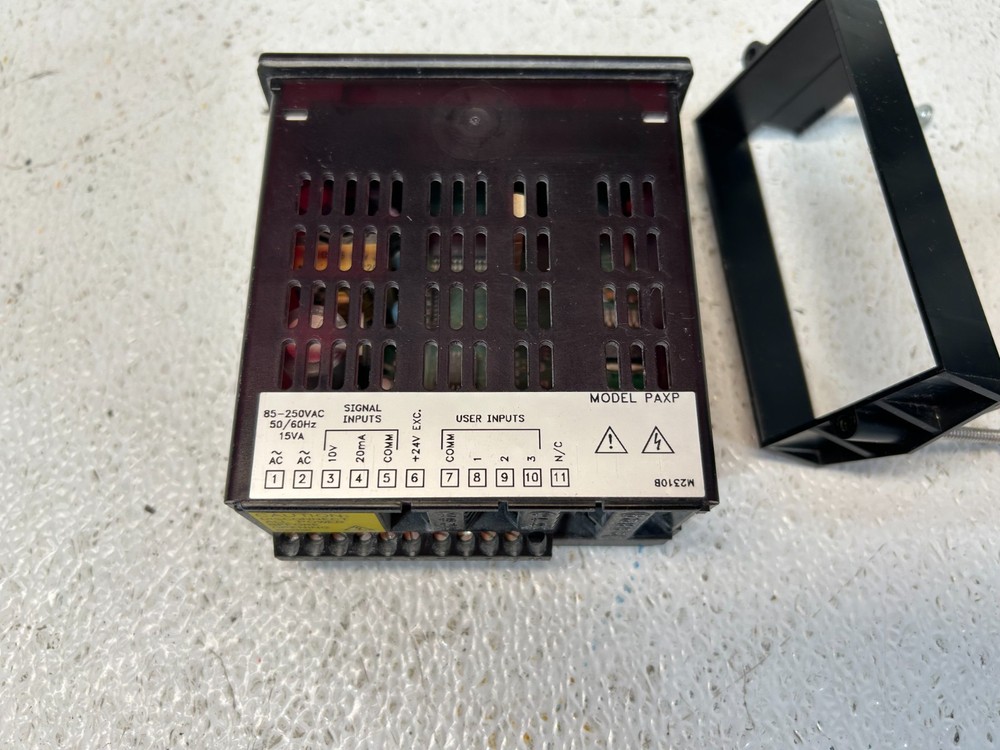 Red Lion PAXP0000 Panel Meter