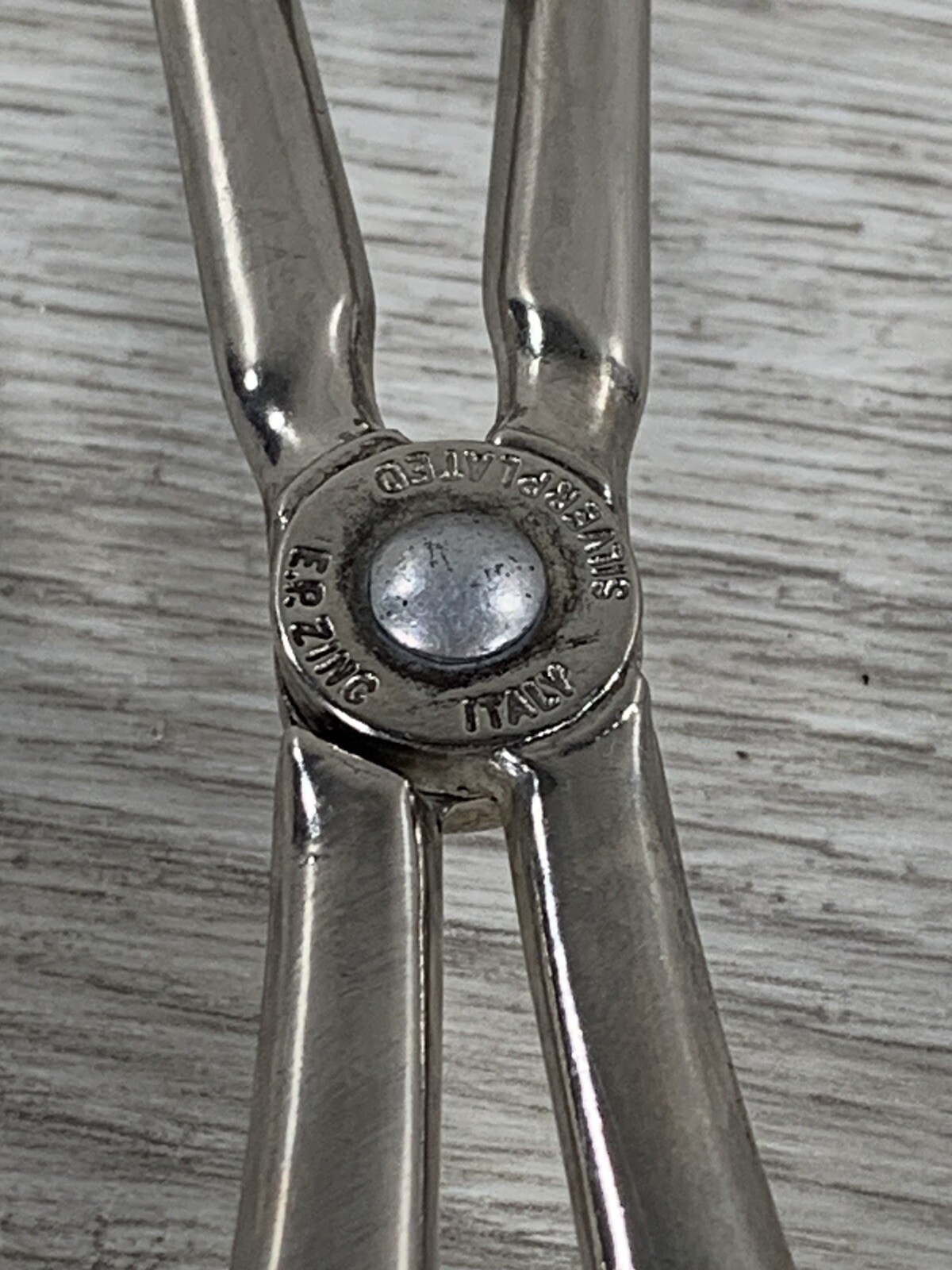 Silverplated Tongs E.P. Zing Server Grapevine Embossed Made in Italy Scissor