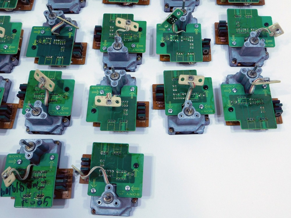 Sony 10W DC Motor GHF-2600A with SNO-2 Board Pulled from Working CD Equipment