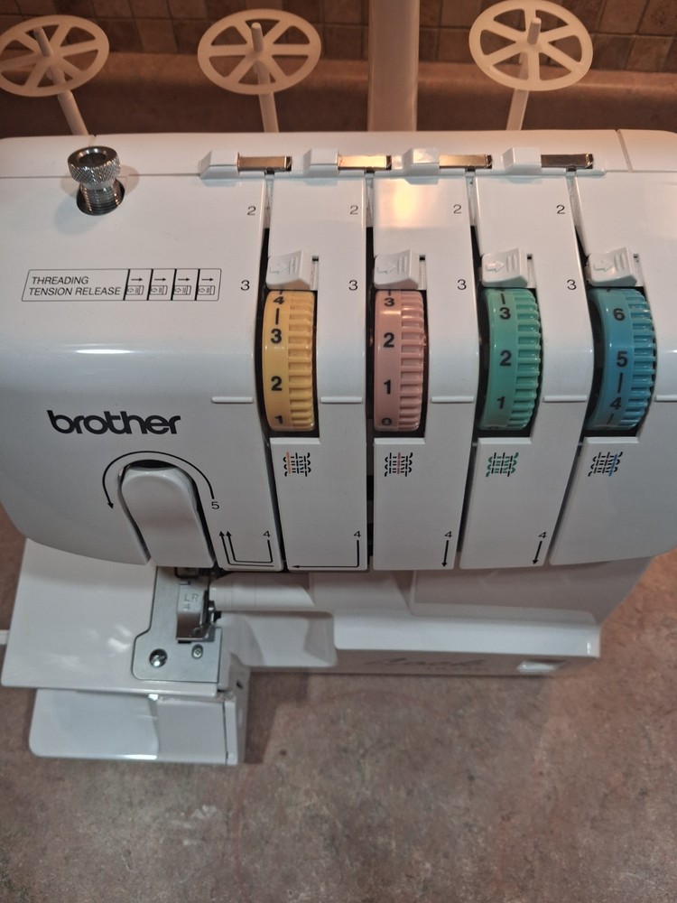 Brother Lock 1034D Serger Sewing Machine 3/4 Thread Capability