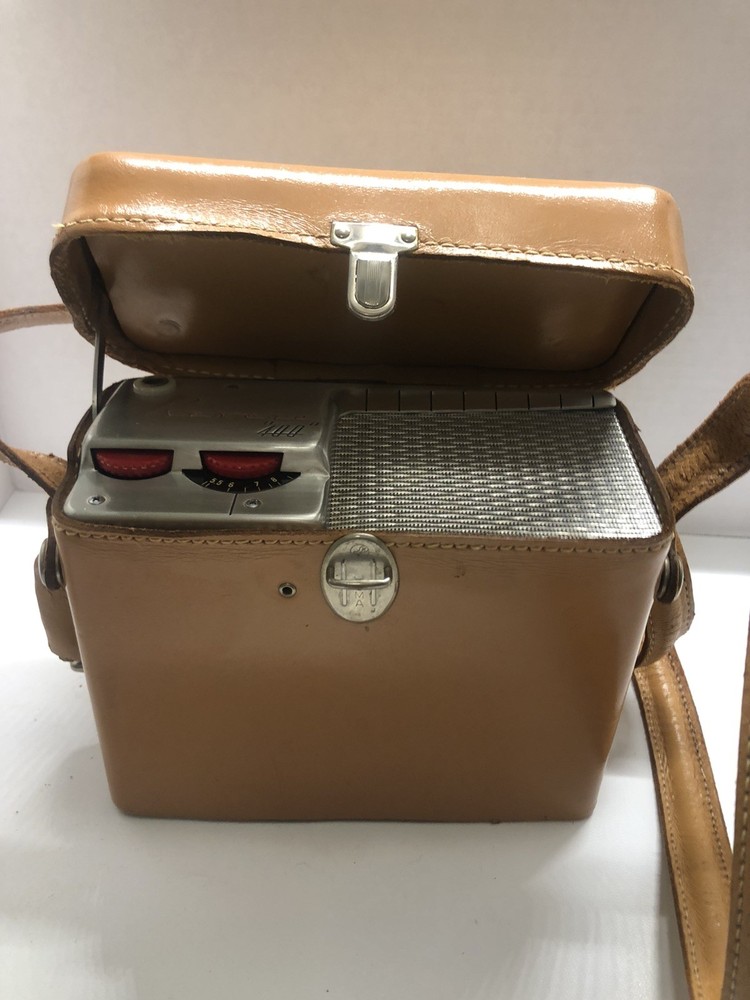 Radio Revere 400 Untested￼