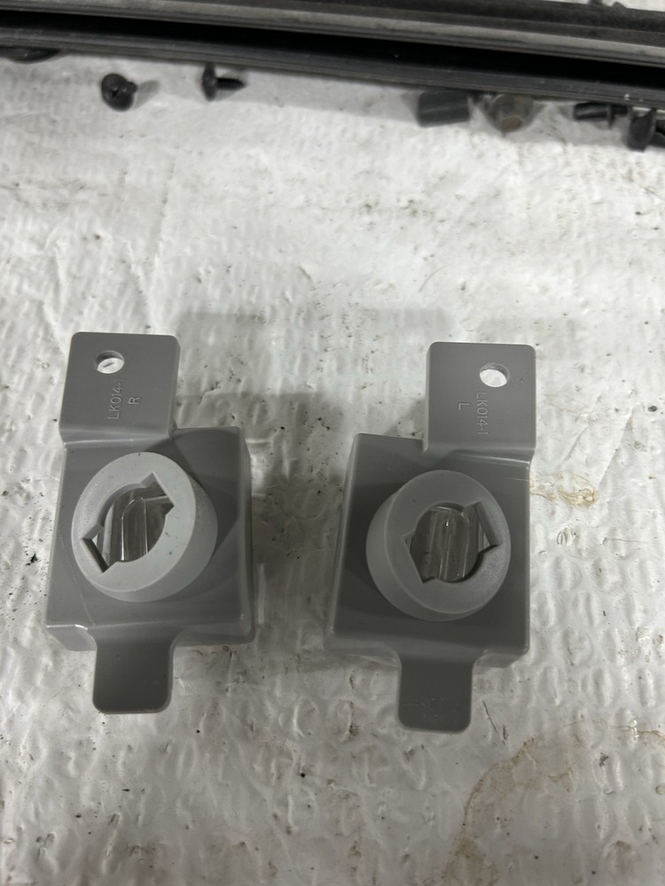 14-20 Silverado License Plate Lights Without Bulbs