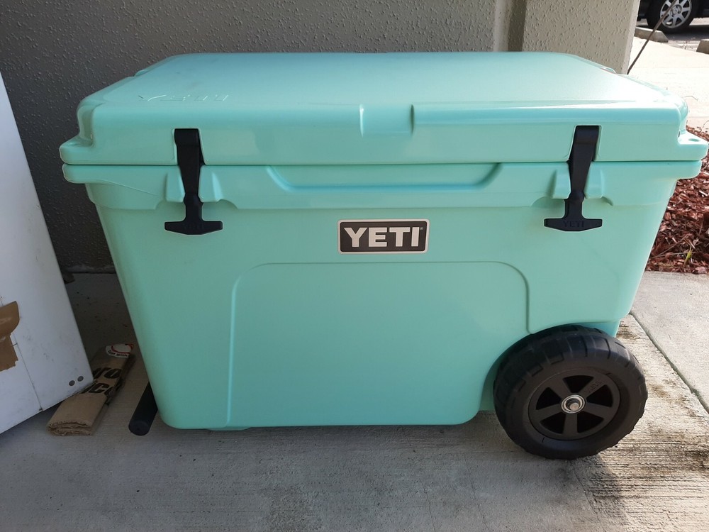 Yeti Tundra Haul Wheeled Cooler