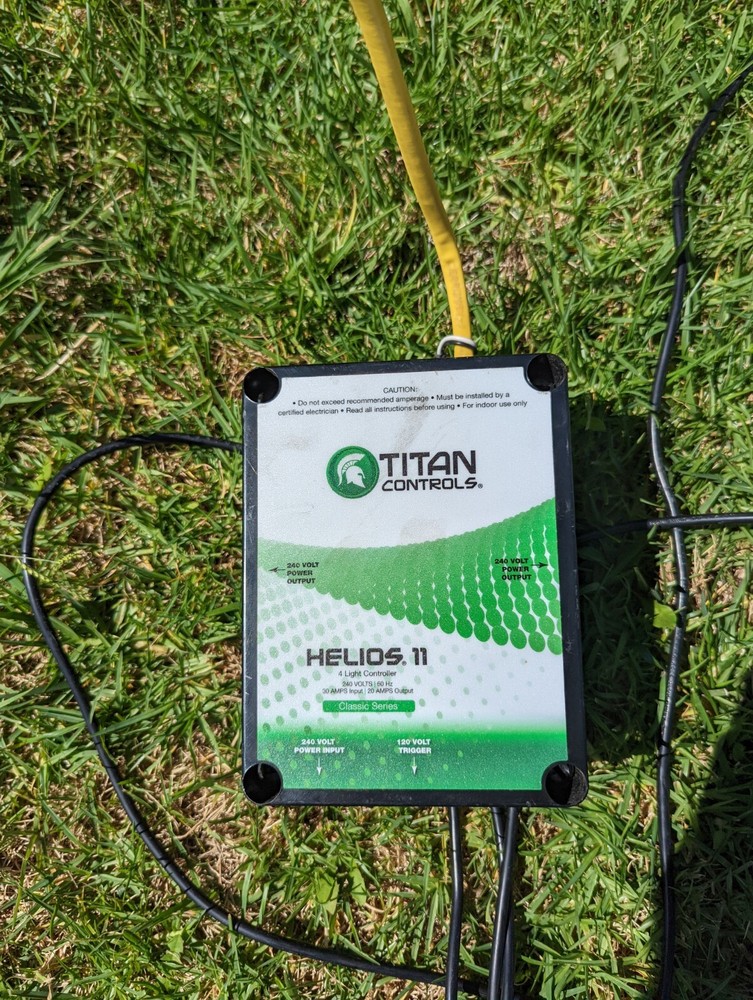 Titan 4 Light Contoller