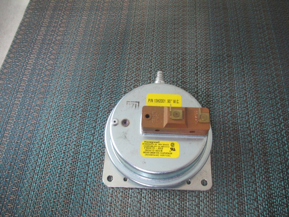 Lennox 13H2001 Pressure Switch NEW!