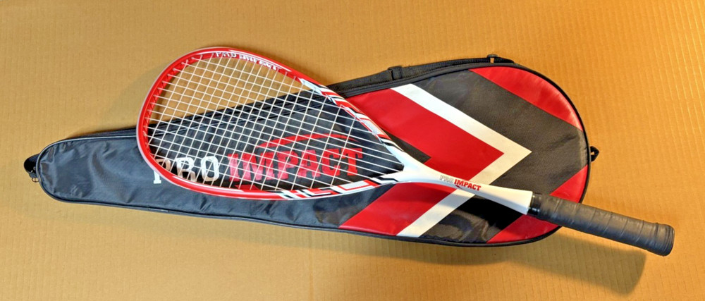 Squash Racquet,Pro Impact,Graphite,Full size,with case.Excellent.