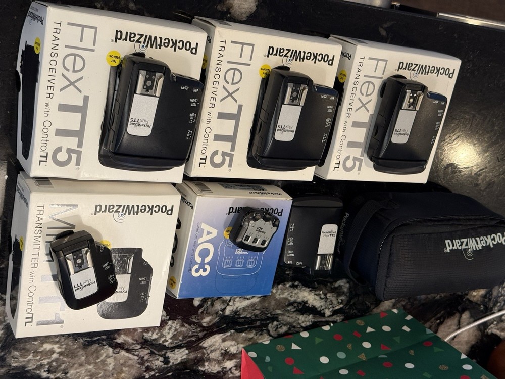 Pocket Wizards Flex TT5,AC3,TT1 Transmitter.  Bag
