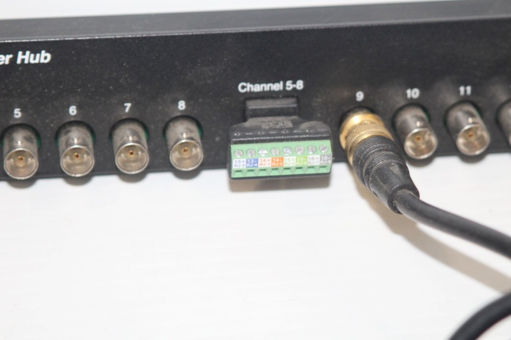 Network Video Technologies NVT NV-1613S UTP Passive Transceiver Hub w/ Cables