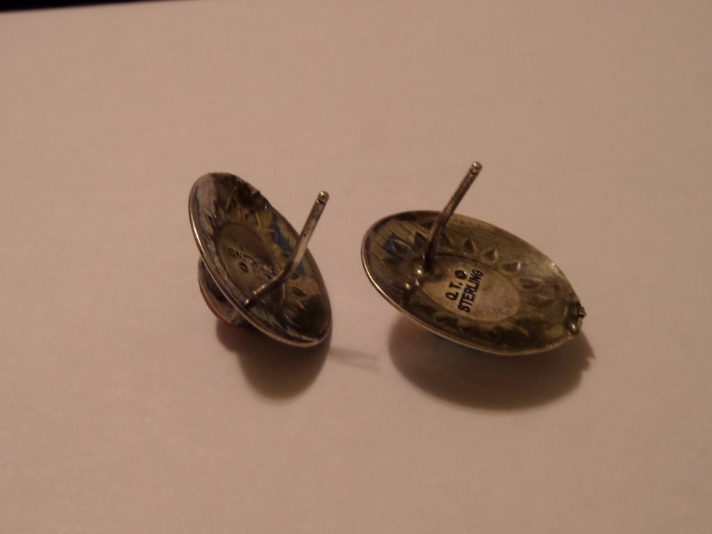 SIGNED Q.T. STERLING SILVER MULTI STONE EARRINGS