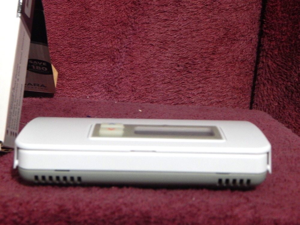 Niagara 5-2 Programmable Thermostat NIB