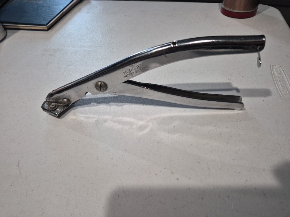 Monodex knibler made in England