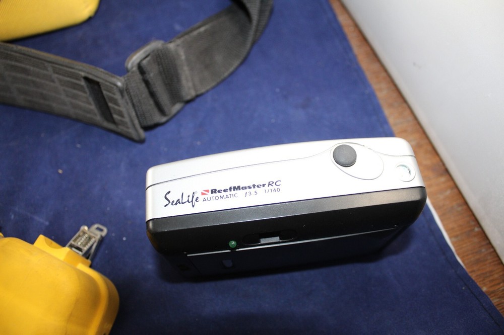 Sealife Reefmaster RC Automatic 35mm Camera (Bundle) (With Flash)