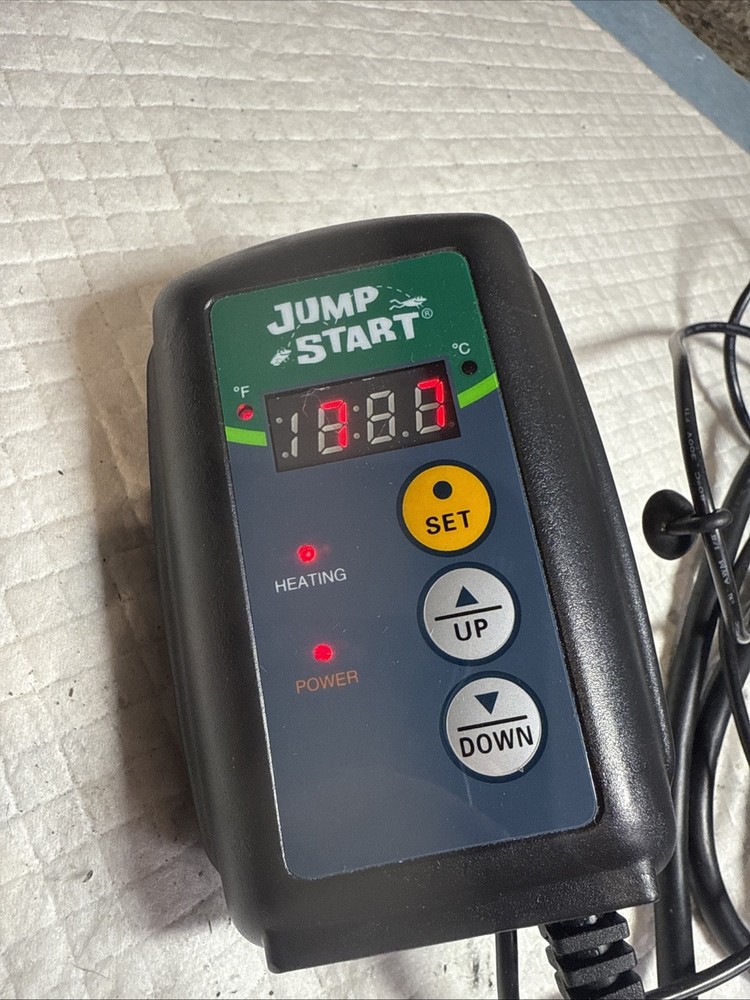 Hydrofarm Jump Start Digital Temperature Controller for Heat Mats