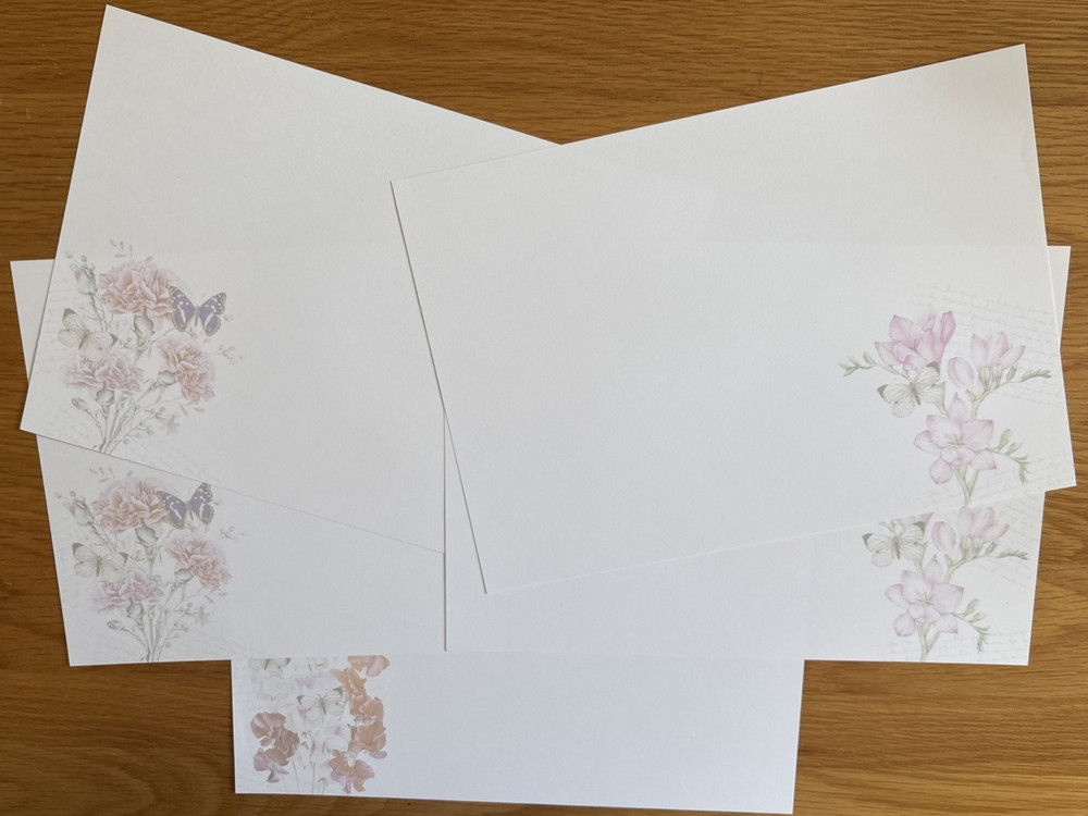 Hunkydory Summer Splendour - Blushing Bouquets Card Making Kit inc 5 Inserts
