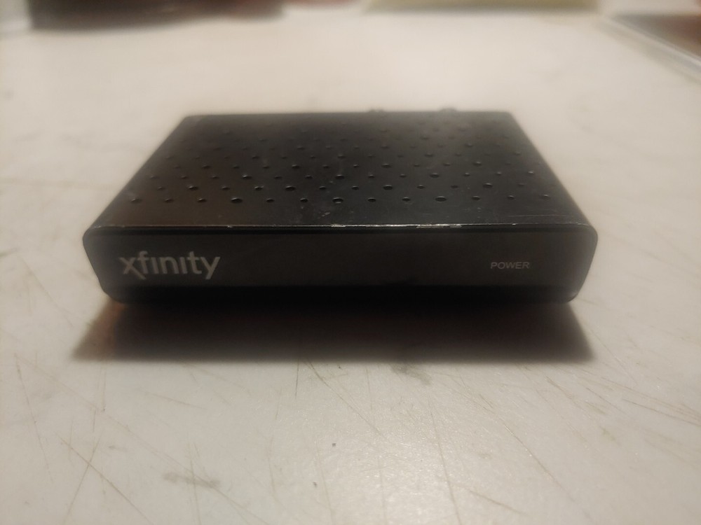 Xfinity DCI105COM1 Digital Transport Adapter with no Power Cord