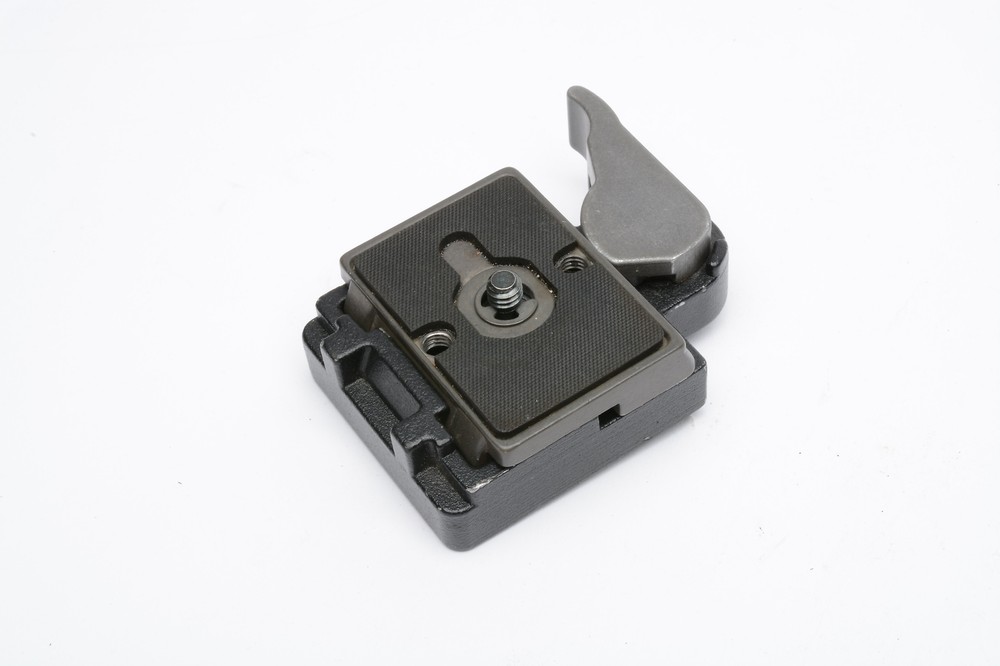 Manfrotto Quick Change Rectangular Plate Adapter #323 w/QR plate