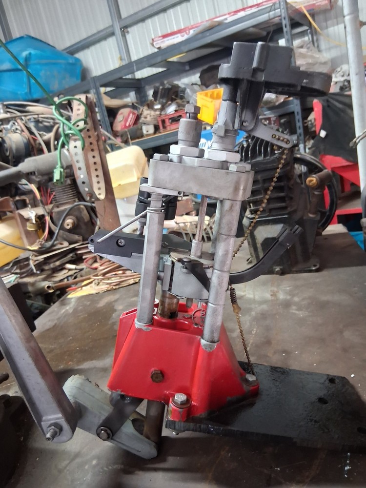 Lee Pro 1000 Progressive Reloading Press 90636 Vintage with Extras