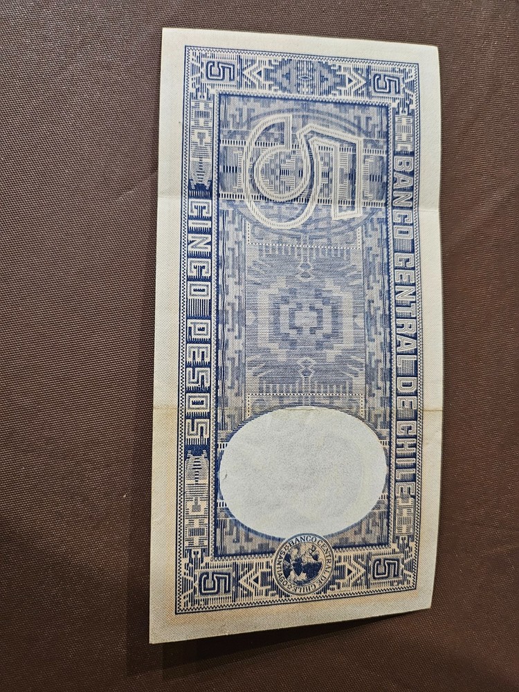 Banknotes - Various Countries - Chile, Germany, China / Japan, +1