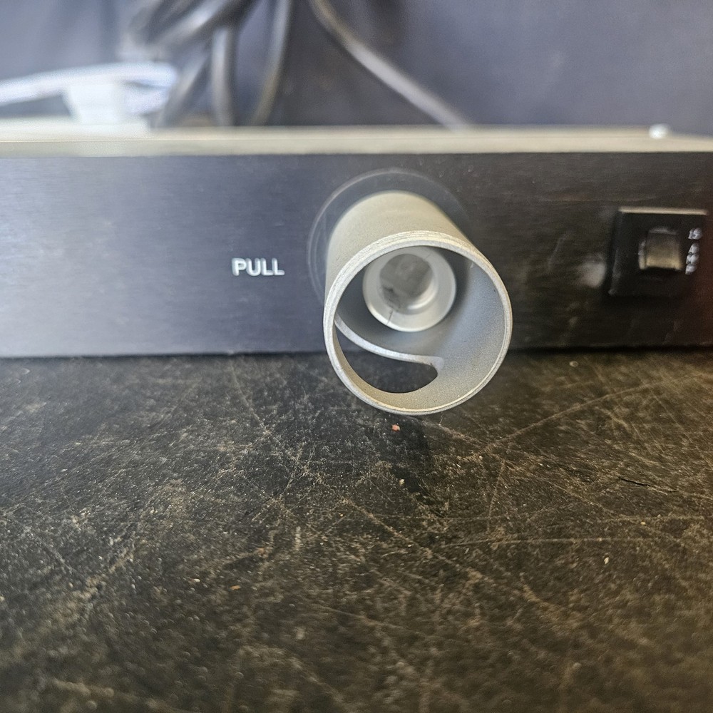 Furman PL-8 Power Conditioner and Light Module