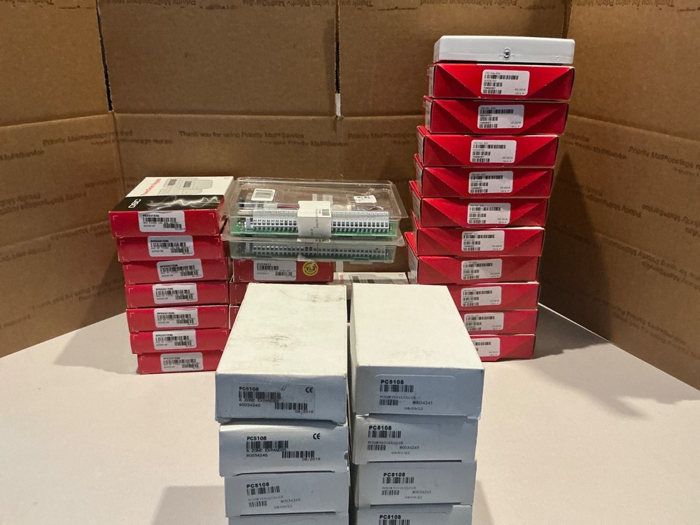 DSC PowerSeries PC5108 8 Zone Expander Module -New in Box