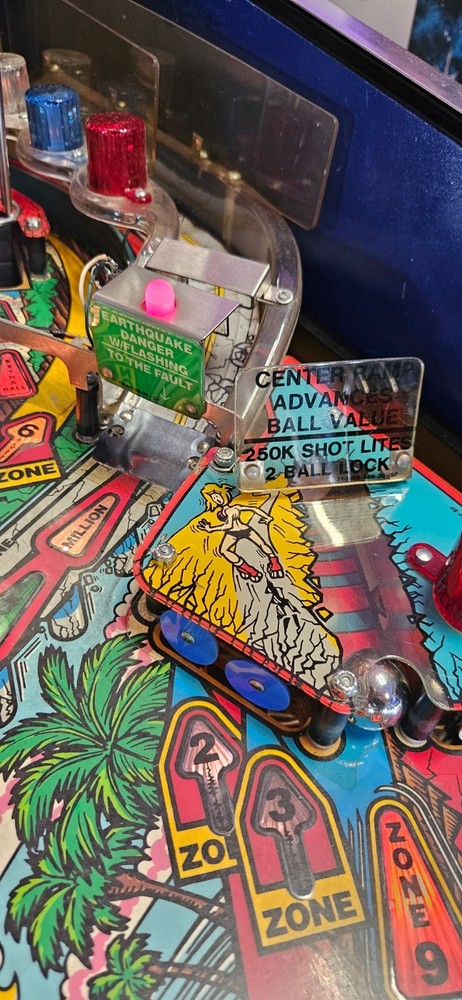 Earthshaker Pinball by Williams - 2442