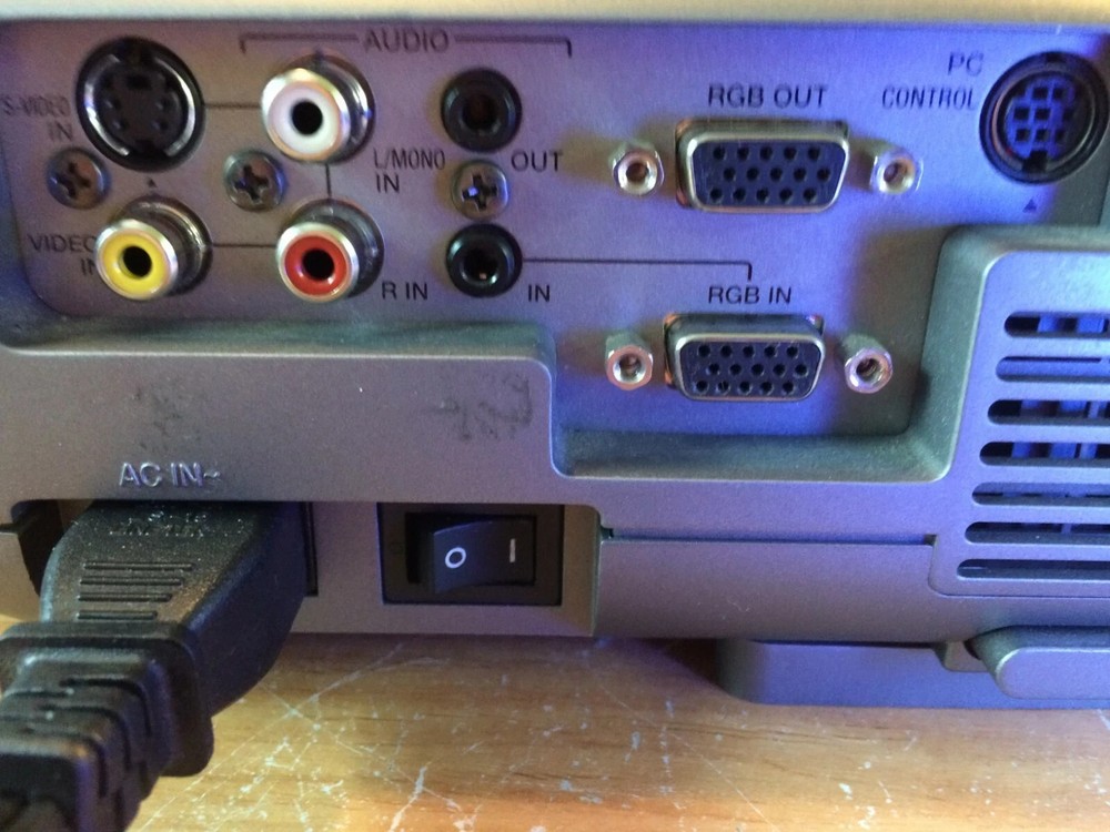 NEC VT45K Video Projector