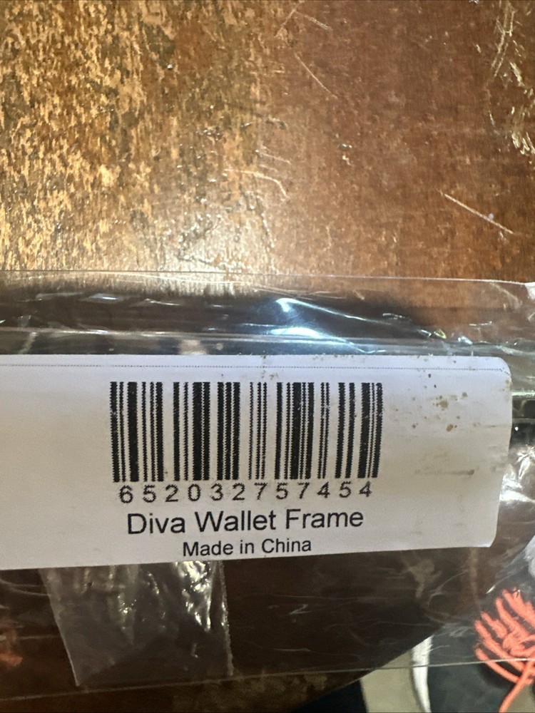 Diva silver tone 8.25” Wallet Frame Closed End with Screws