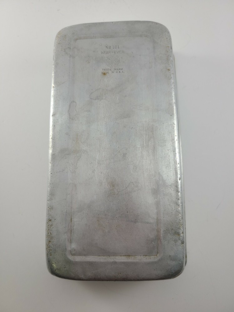 Wear-ever Tacuco #101 Breadloaf Betsy Pan