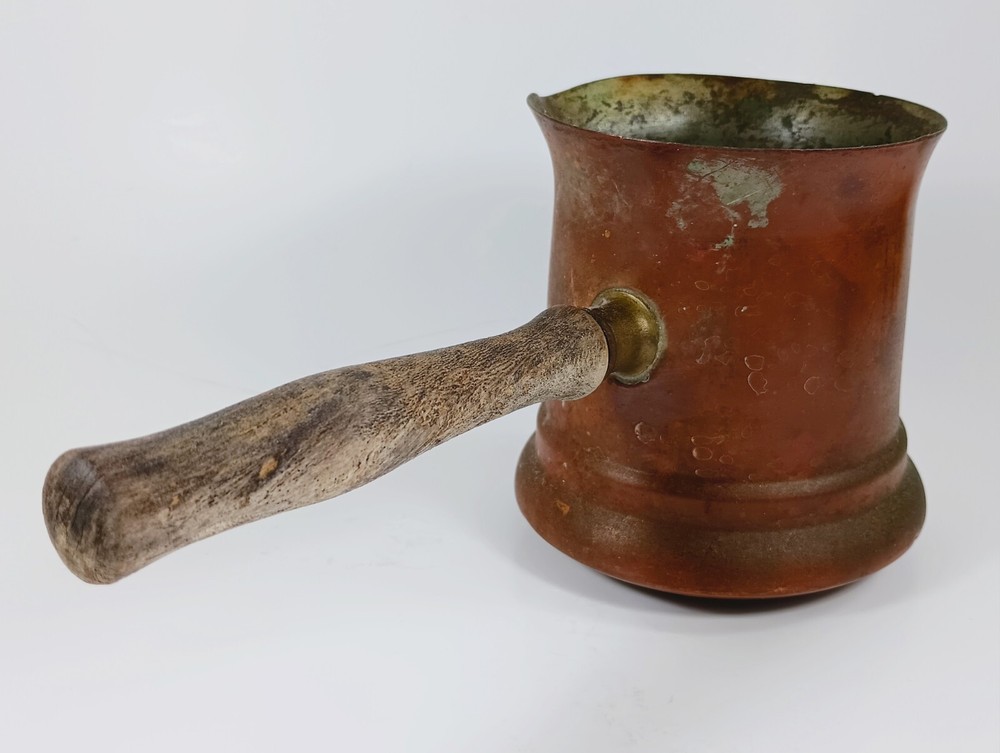 Vintage Colonial Style Copper Ladel with Wood Handle.