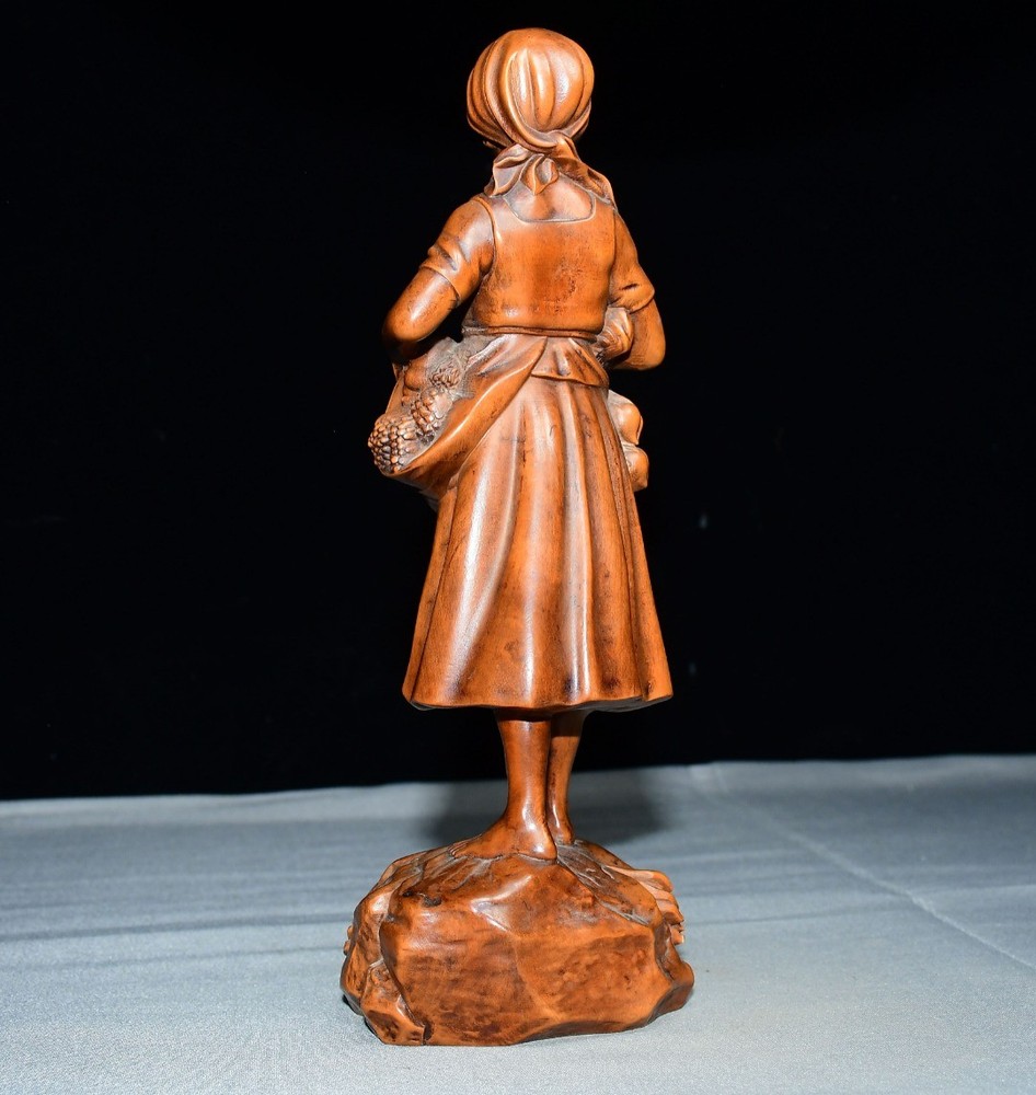 Exquisite Small Leaf Boxwood Beauty Ornament