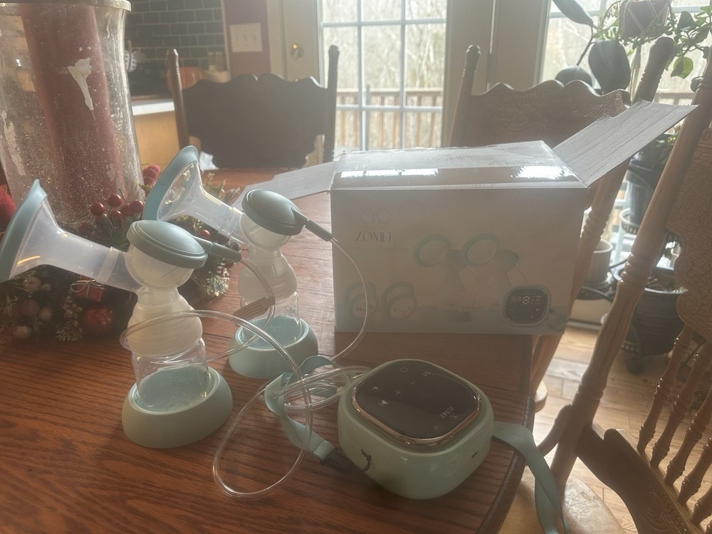 Breast Pump/ Breast Feeding LOT BUNDLE HUGE