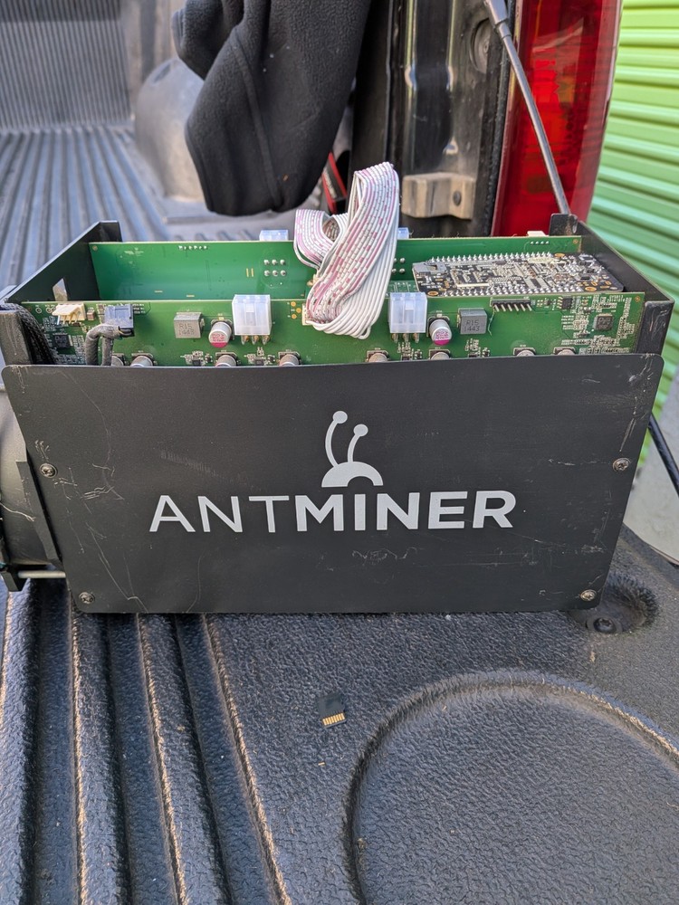 Bitmain Antminer S5 ASIC SHA-256 Bitcoin Miner