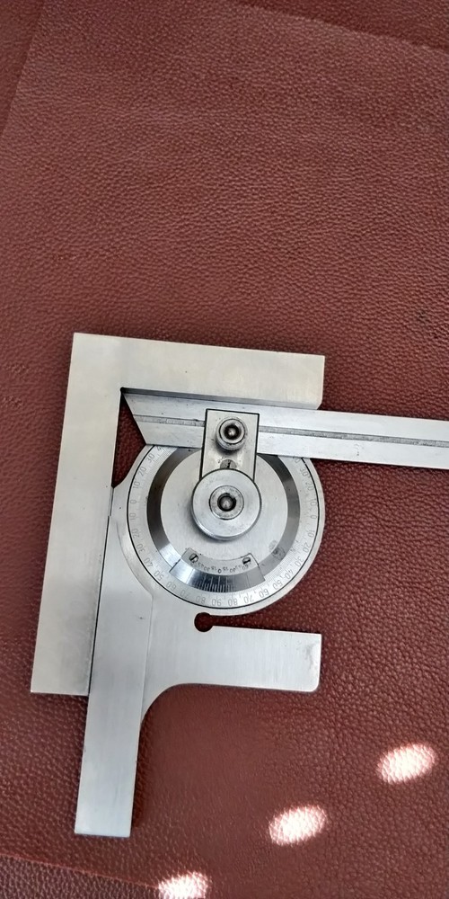 Vintage Machinist Universal Bevel Protractor with 8" Blade