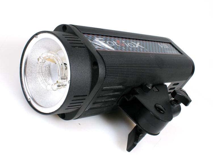 FOTODIOX D-220 STROBE LIGHT (FOR PARTS)