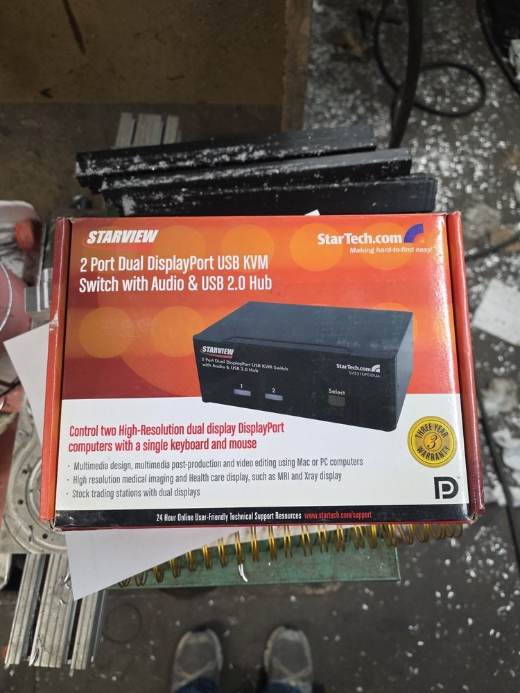 StarTech.com  (SV231DPDDUA) 2-Ports External KVM / audio switch USB