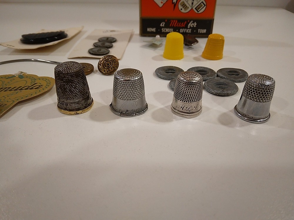 ANTIQUE SEWING THIMBLE AND BUTTON LOT