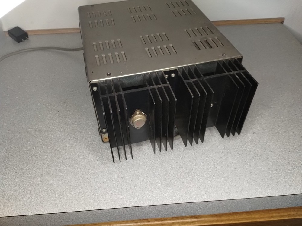 Alinco EP-2010 IC REGULATED DC POWER SUPPLY Tested Working