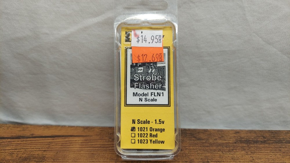 N Circuitron Strobe Flasher Orange FLN1
