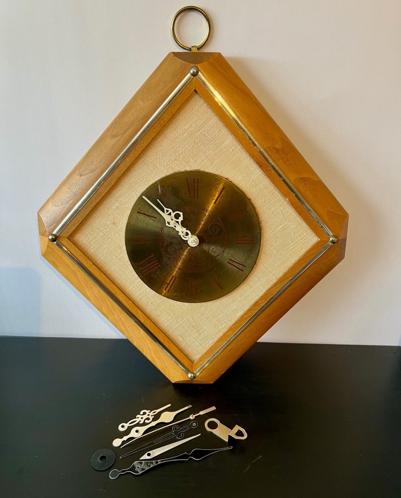 Mid Century Large Seth Thomas ~ Diamond Shape Wall Clock Model E634 Working