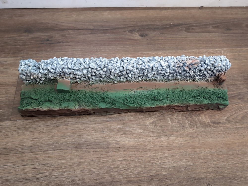 TSSD Painted Stone Wall Barricade