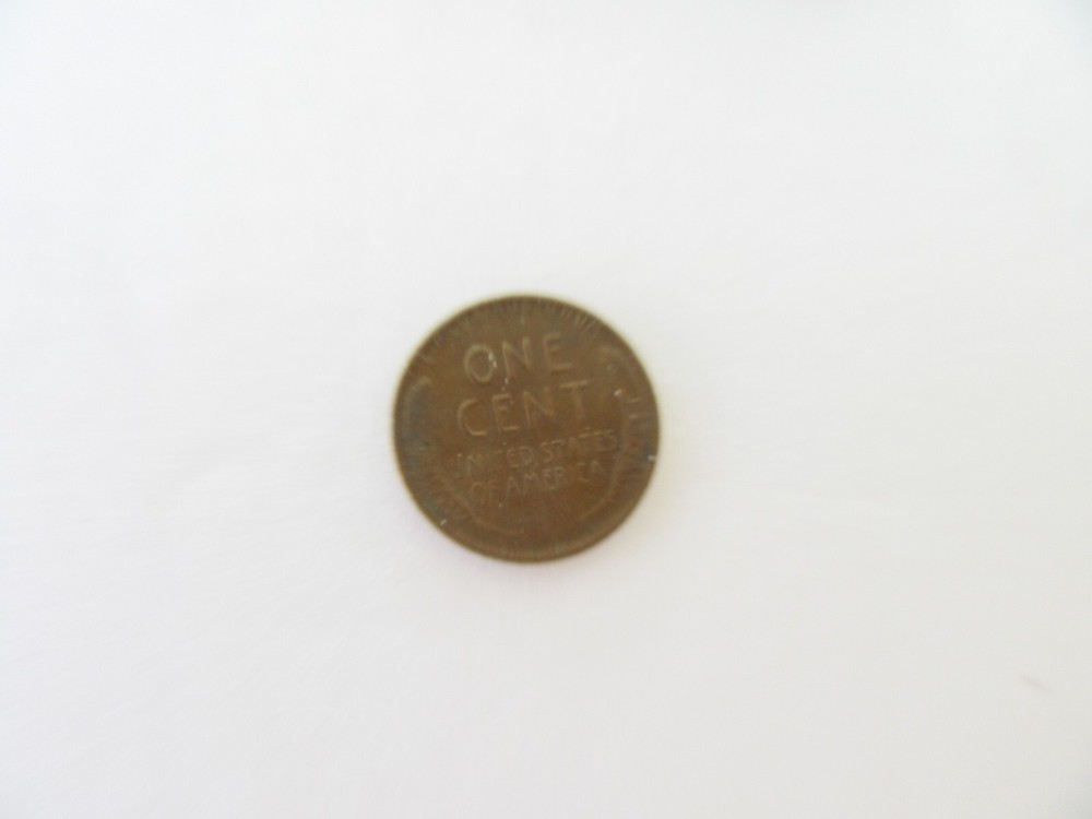 1952-P Lincoln Wheat Cent-Minor Error Weak "T" In Trust