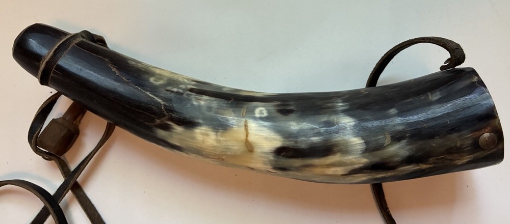 Vintage Powderhorn Muzzle Loader w/ Plug, Scoop & leather Shoulder Strap