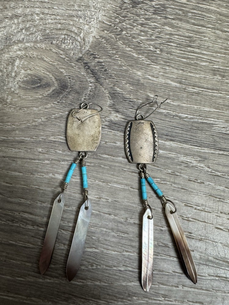 Vintage Silver Native dangle earrings turquoise stone mother pearl feather Bin E