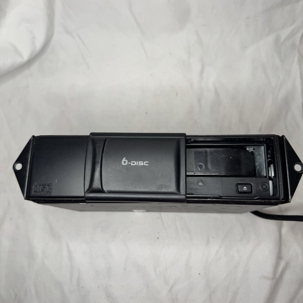 Disc 6 Disc CD DVD DISK changer Untested