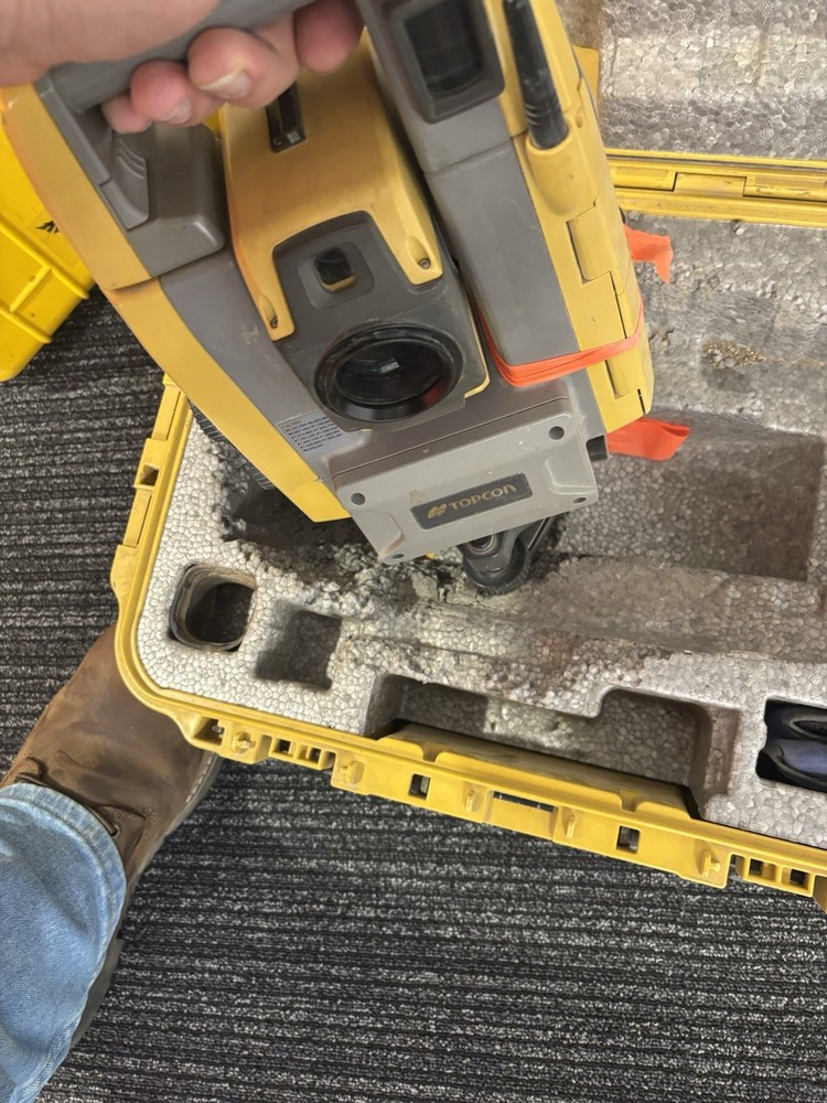 Topcon GT Series robotic with Case